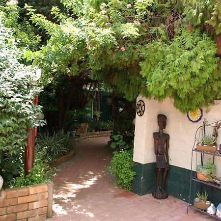 Sleep Eezy Cottages Benoni Exterior photo