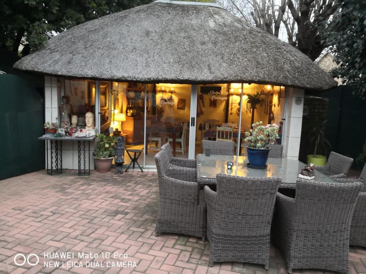 Sleep Eezy Cottages Benoni Exterior photo