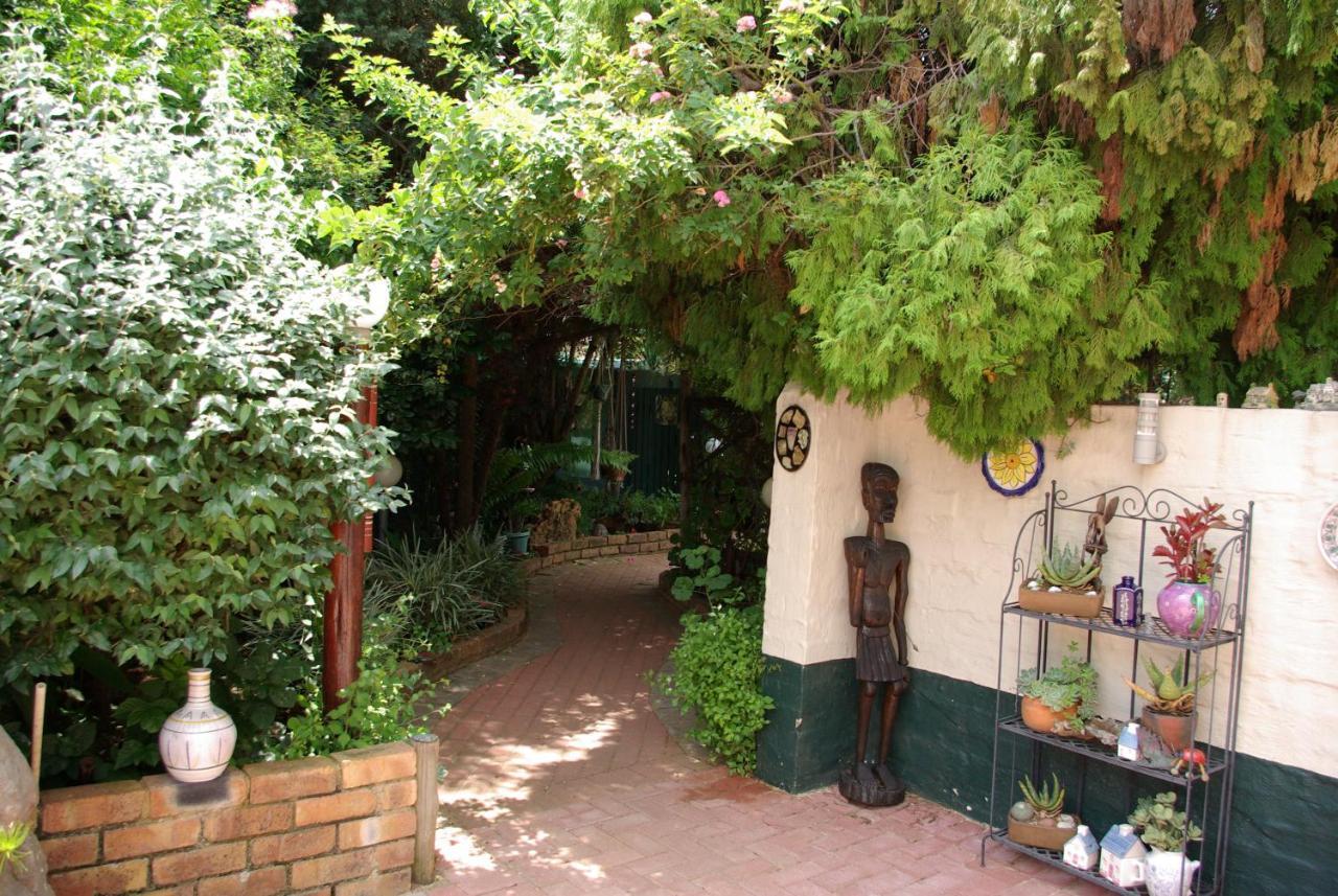 Sleep Eezy Cottages Benoni Exterior photo