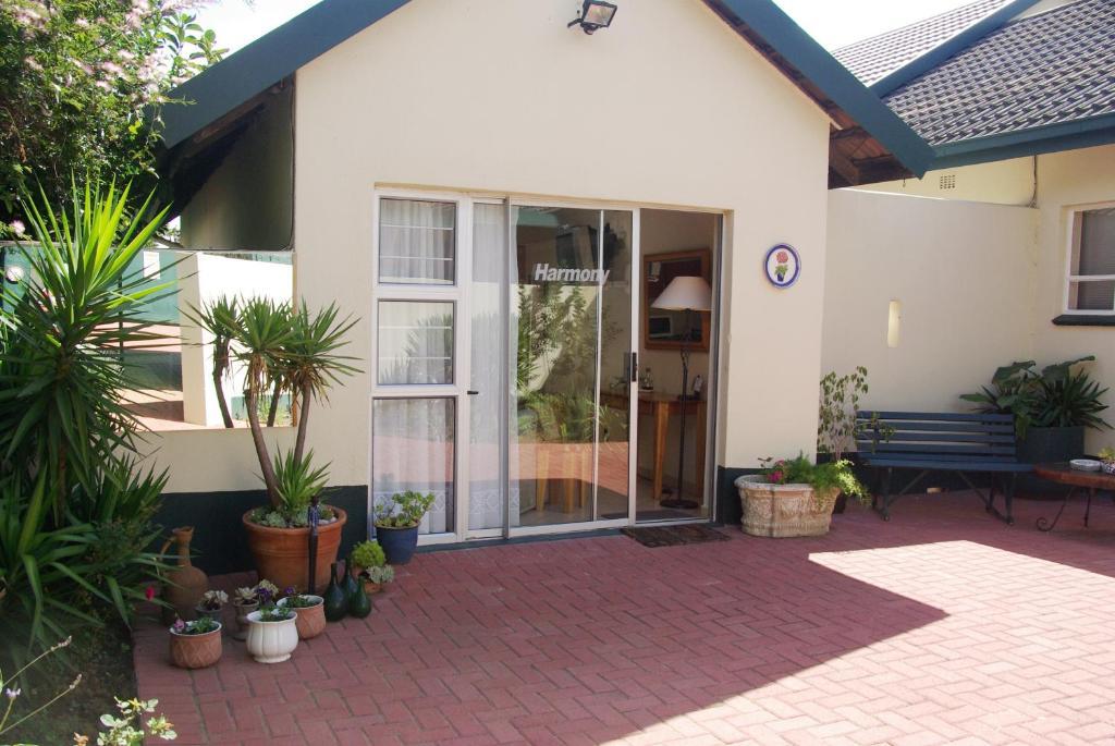 Sleep Eezy Cottages Benoni Exterior photo